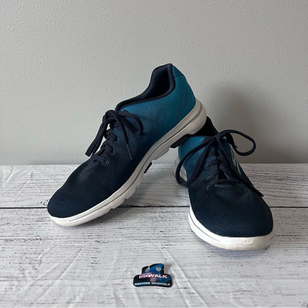 Skechers Go Walk 5 Alive Athletic Shoes Size 8.5